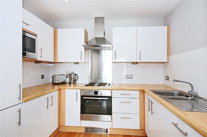 BRIGHT AND BEAUTIFUL ONE BEDROOM FLAT IN EDINBURGH