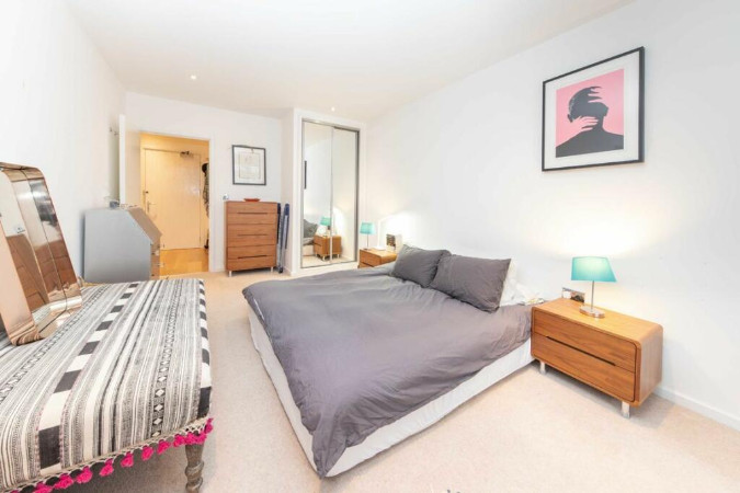 1 bed flat to rent Eversley Park Road, London N21